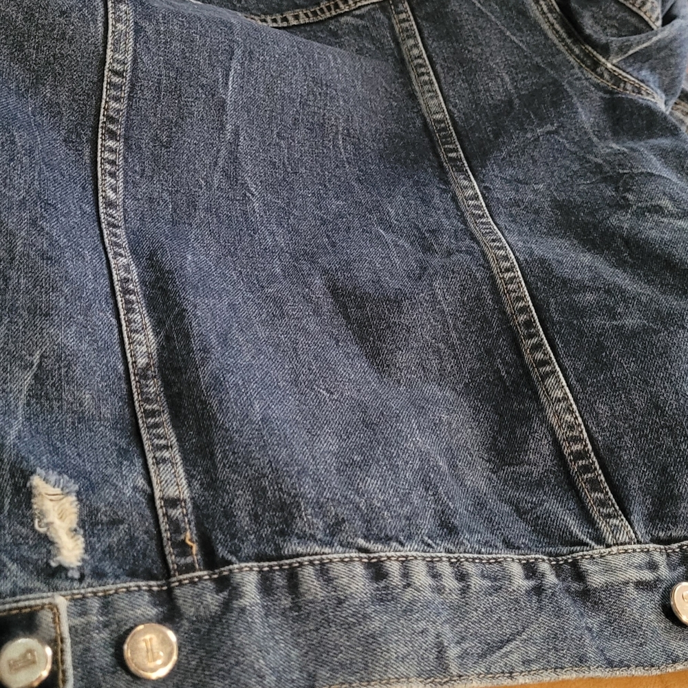 Jean jacket - Picture 12 of 12